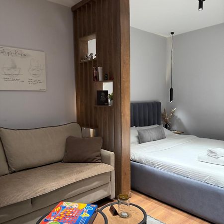 4Seasonsgea , Studio Apartment In Heart Of Tirana Exteriör bild